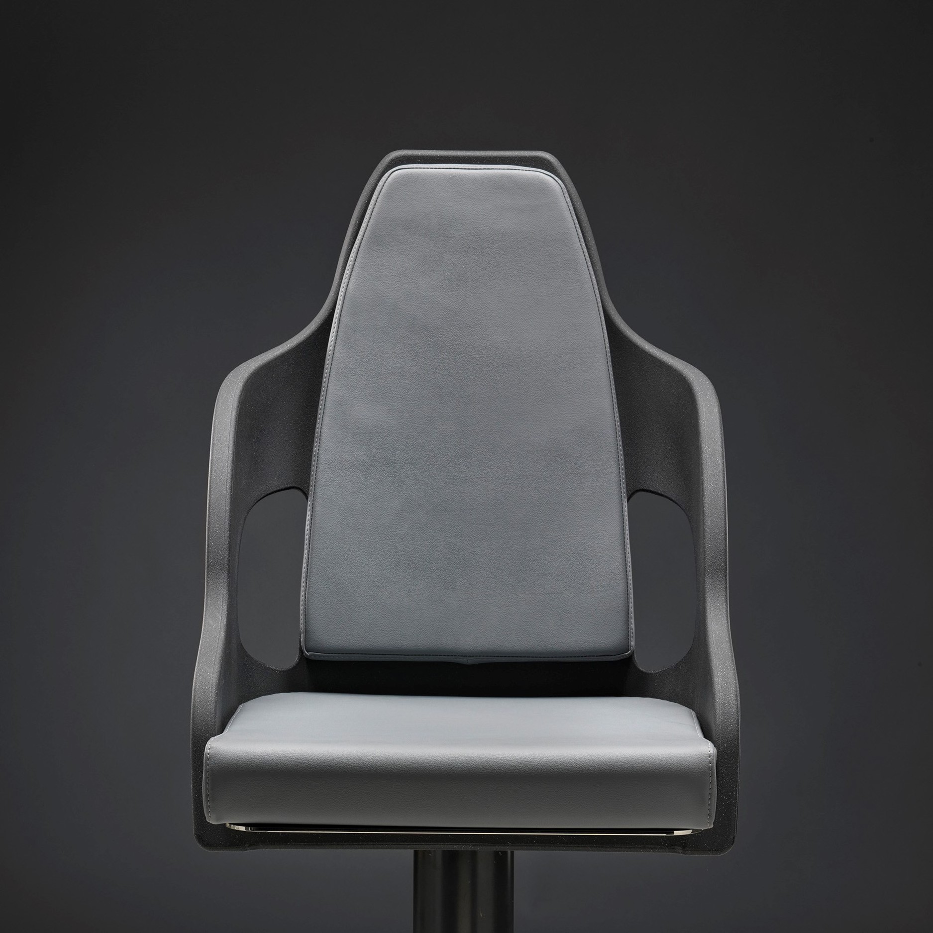 Quality Guaranteed Made In Italy Ergonomically Designed Handmade Comfortable Luxury Yacht Helm Seat With Arm Rest