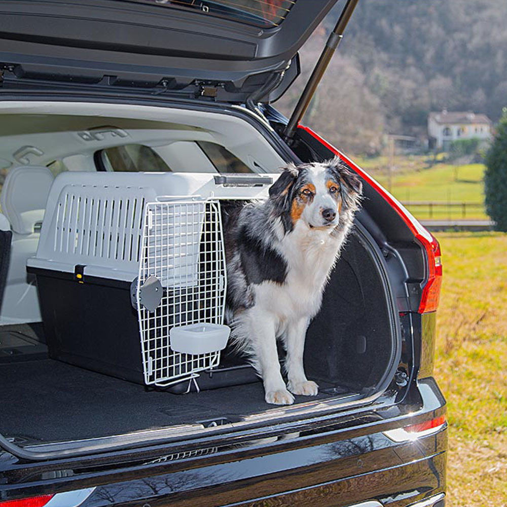 Carrier for medium-large dogs ATLAS 50 PROFESSIONAL, with bowl and accessories, safety closing system, aeration grids