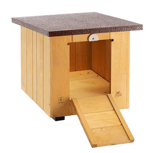 Ferplast Dog kennel house BAITA 40 in FSC wood, Insulating plastic feet, Opening roof