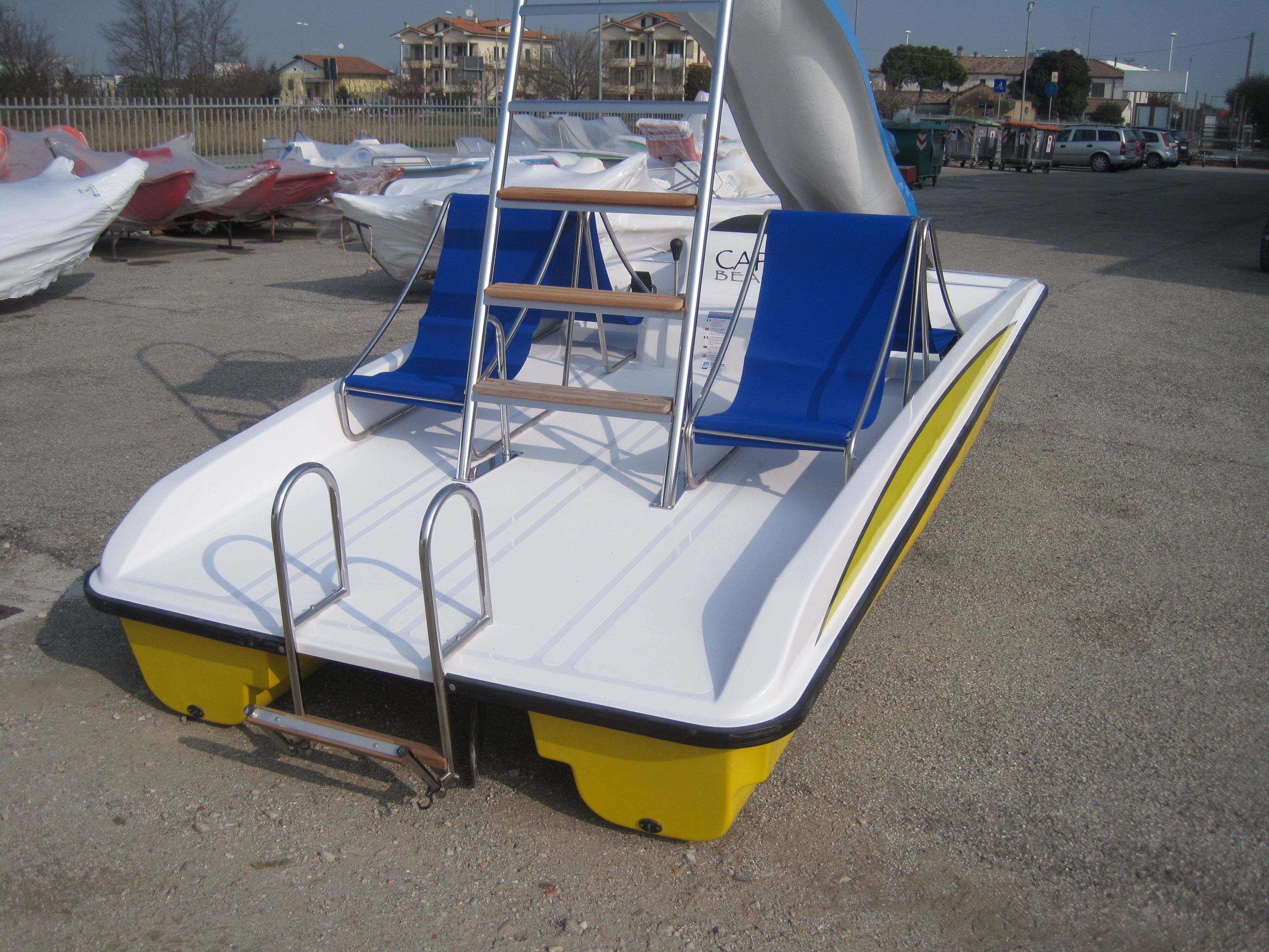 High italian Quality fiberglass WAVE SLIDE 5 person pedal boat CAPRI BEACH  for kids and adult