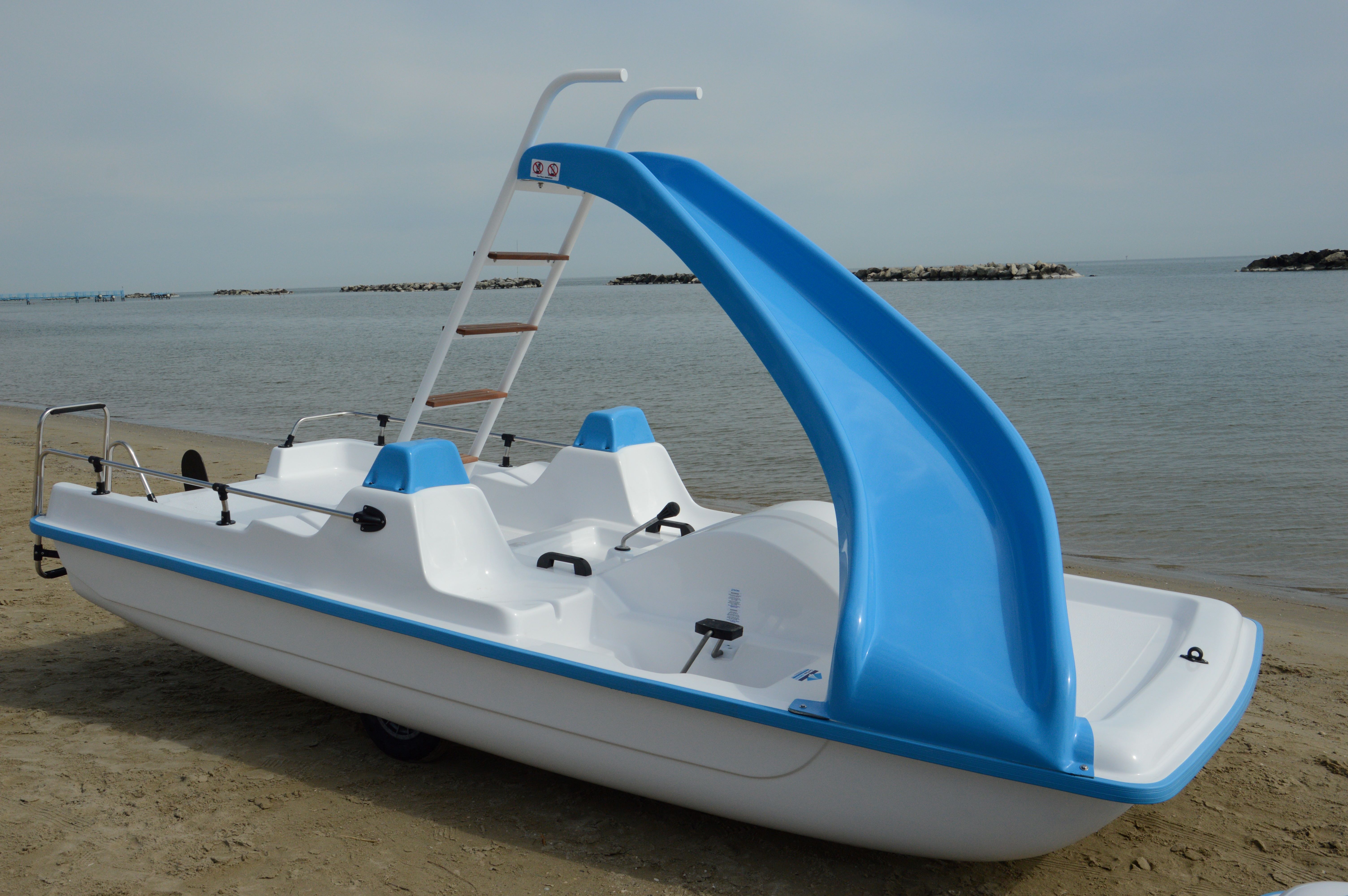 High italian Quality fiberglass CORNER SLIDE 5 person pedal boat CAPRI 4  for kids and adult