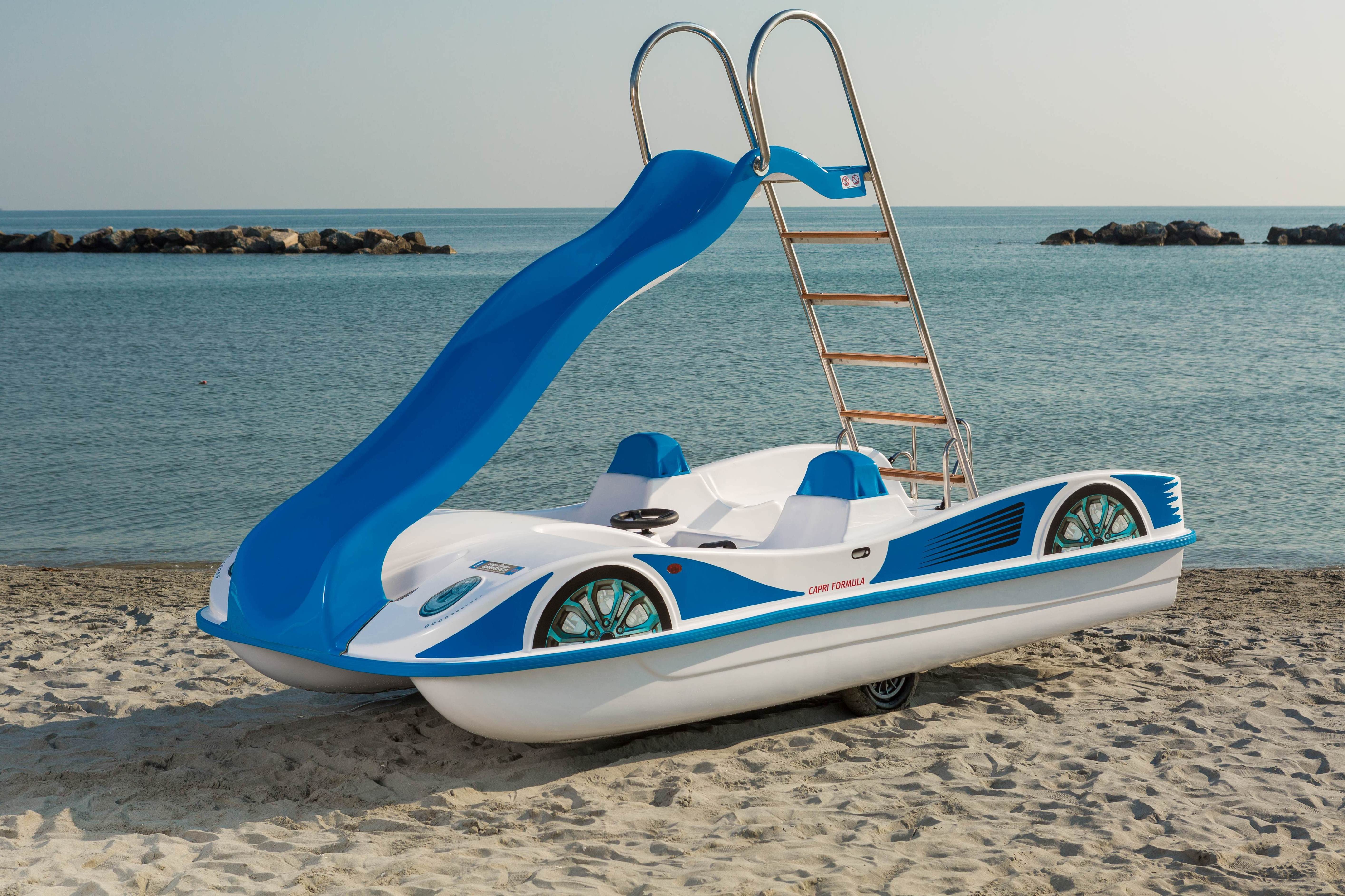 High italian Quality fiberglass WAVE SLIDE 5 person pedal boat CAPRI FORMULA  for kids and adult