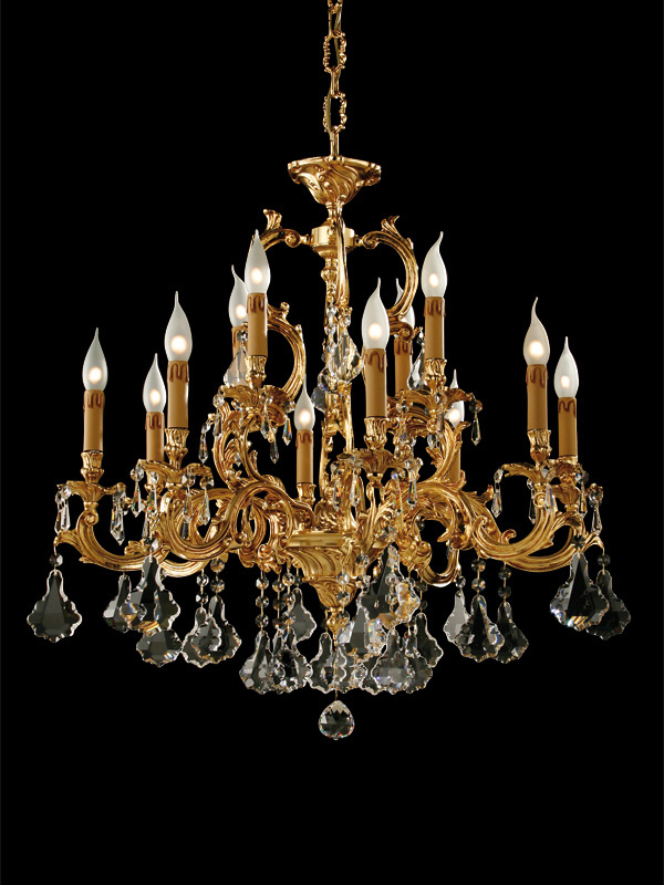 TOP QUALITY 12-LIGHT CHANDELIER MADE IN ITALY IN CAST BRASS AND CRYSTAL. . FINISH  ANTIQUE  GOLD