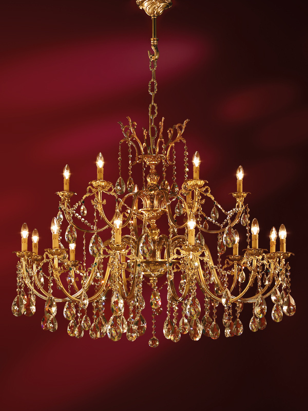 PREMIUM QUALITY 18-LIGHT CHANDELIER MADE IN ITALY IN  ANTIQUE  GOLD FINISH