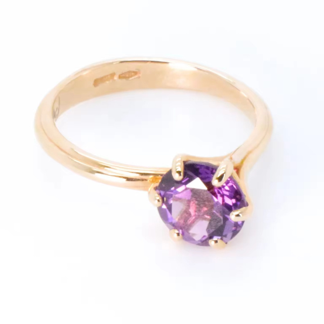 Made in Italy Fine Jewelry 1.68 cts Amethyst Rose 18kt Gold Stackable Asymmetrical Fantasy Ethereal Ring