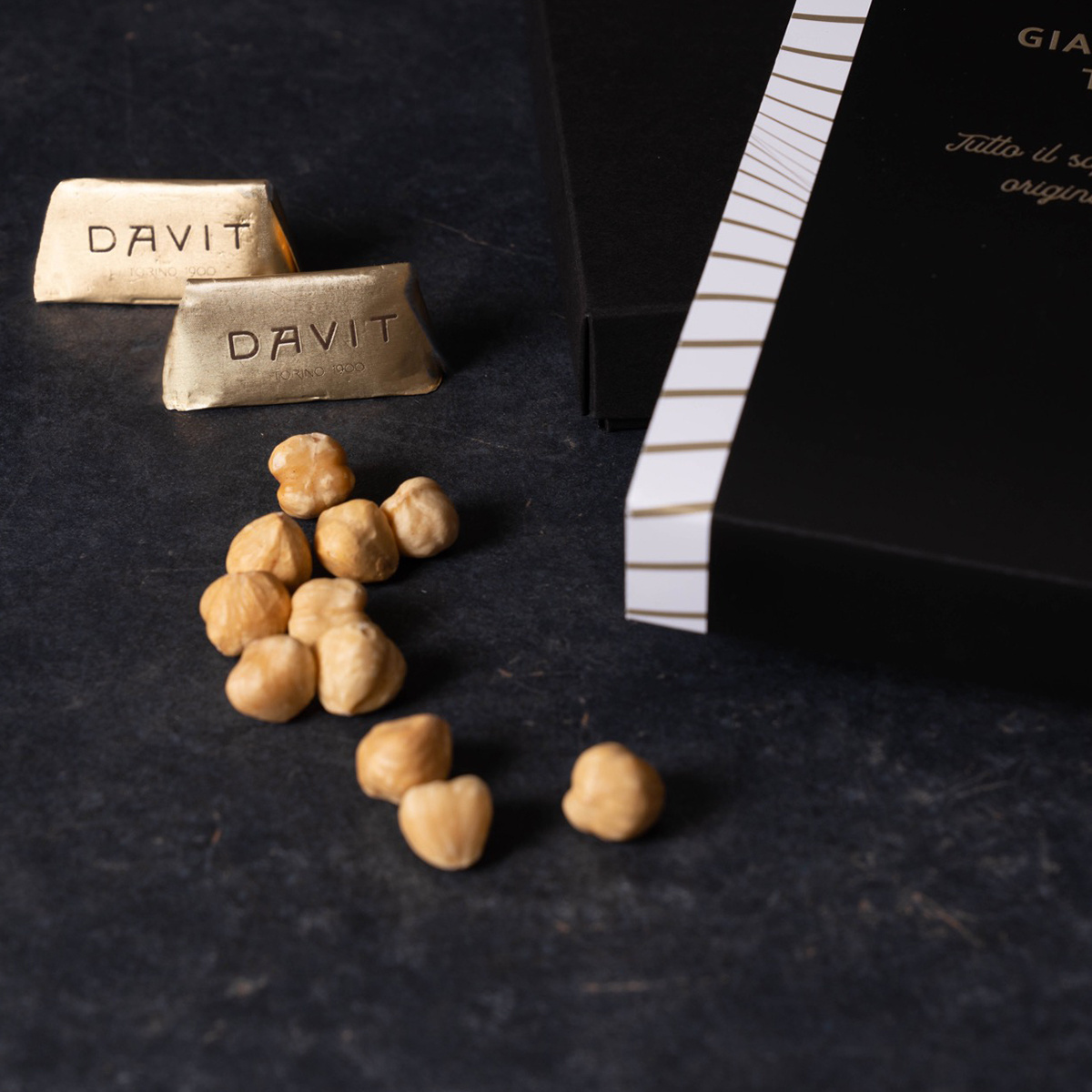 Premium Italian dark and milk chocolate with hazelnut Classic Gianduiotto