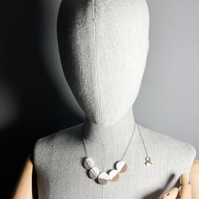 Made in Italy high quality porcelain and gold Necklace hand made in Italy for elegant outfit