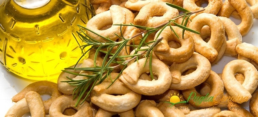 High quality italian Taralli typical Apulian salted biscuits with  extra virgin olive oil