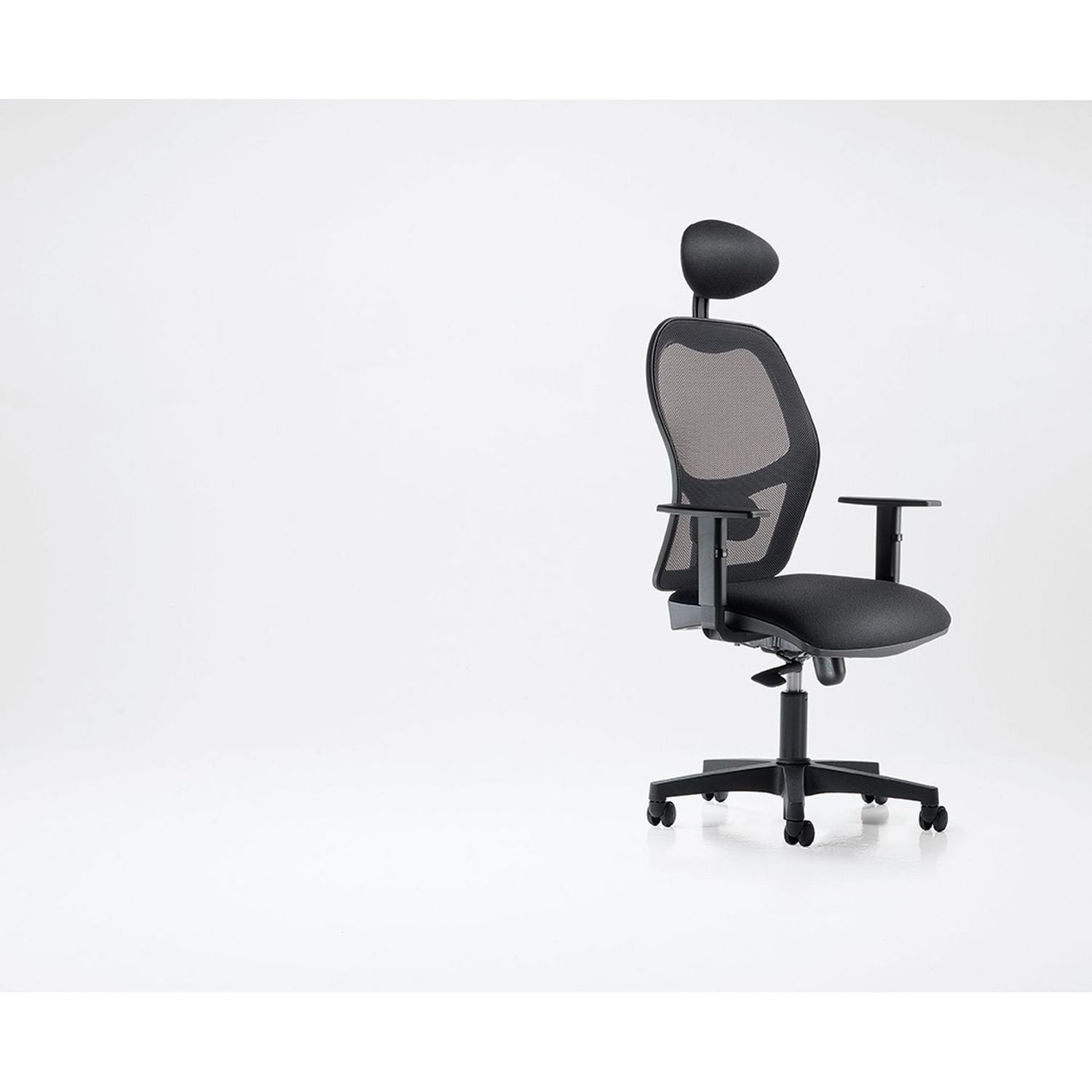 Globo Operative Chair - Professional Elegance with Robust Design - Tailored for the Modern Office