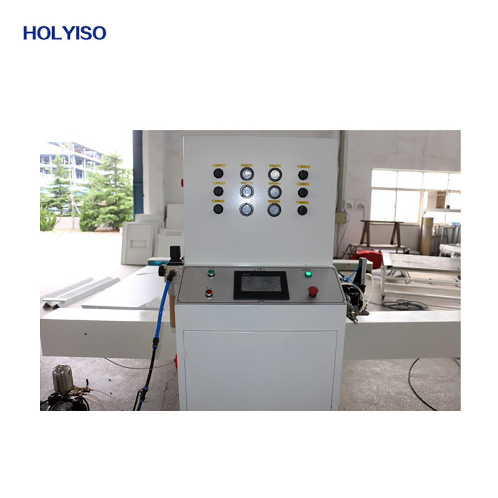 Holyiso Kitchen cabinet door MDF UV automatic paint spraying machine with paint sprayer for wood door