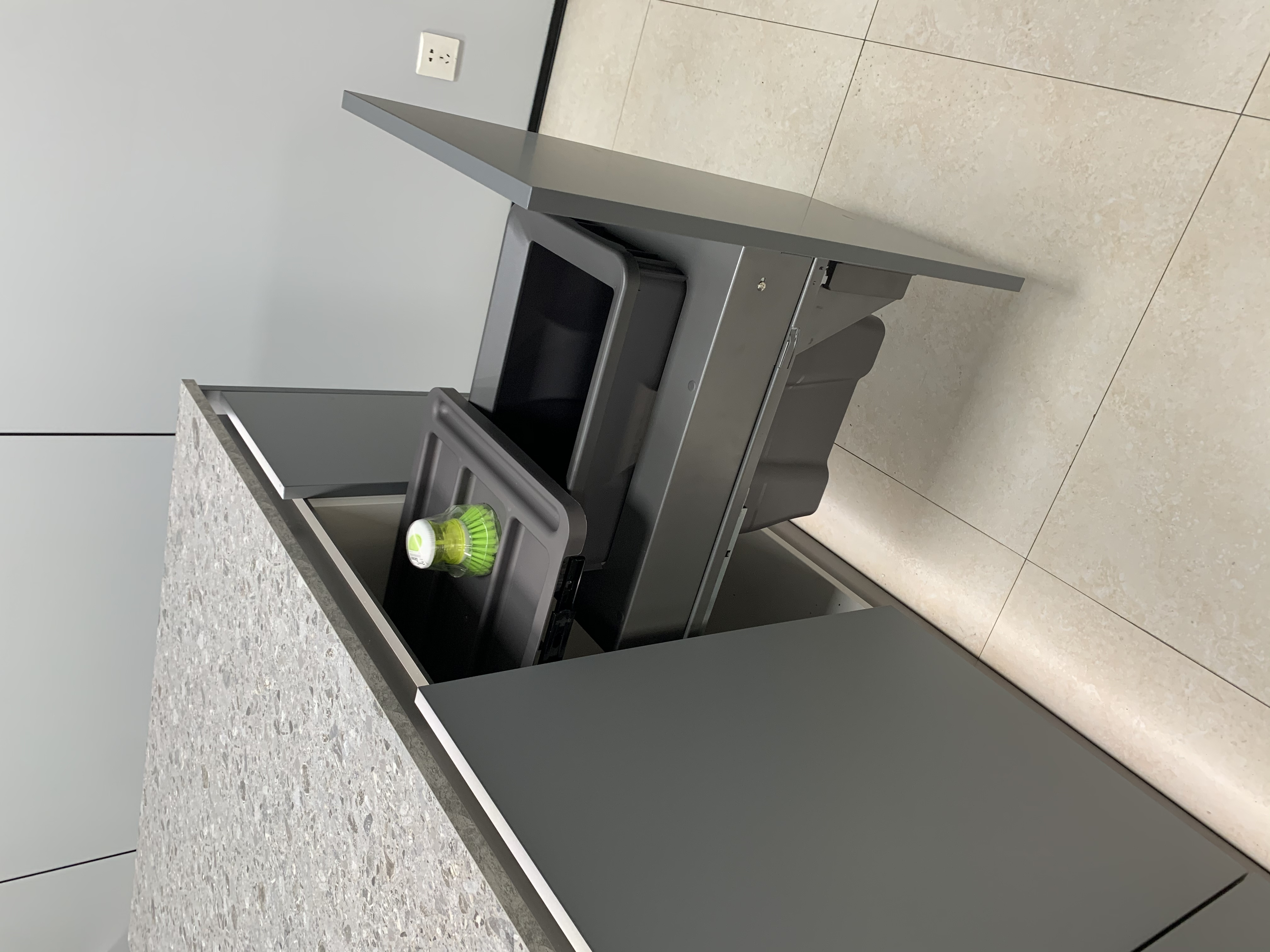 Intradin Hardware under cabinet kitchen sink  pull out garbage bin or  trash can under cabinet for kitchen organizer