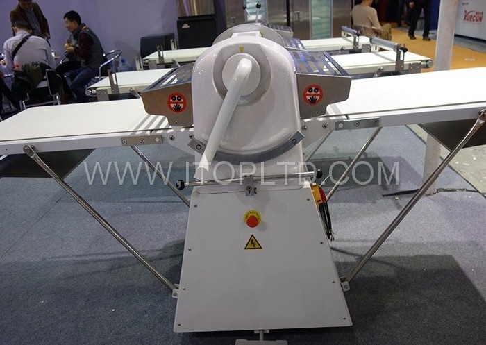 Pastry sheeter/dough sheeter Pizza Noodles Dough Sheeter Machine/Croissant Production Line Snack Making Bakery Machine