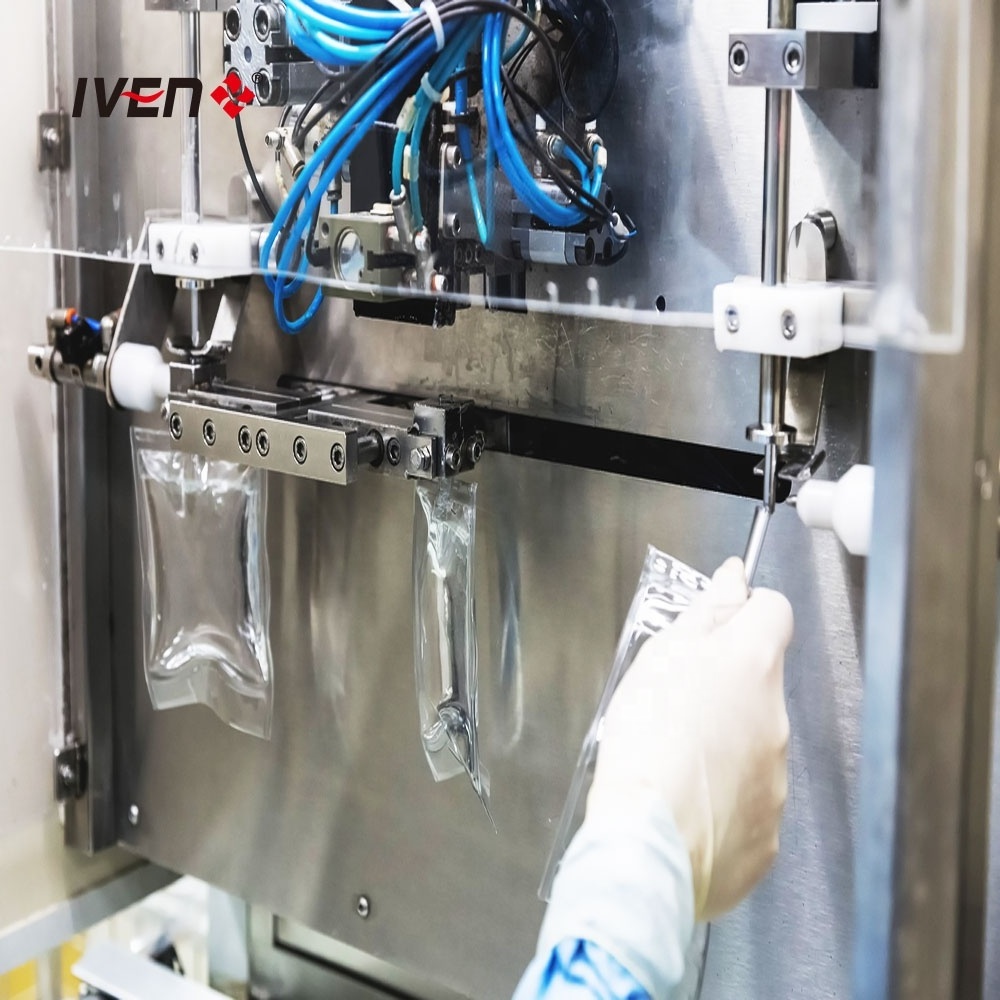 Normal Saline Soft Bag IV Solution Production Line Aseptic Filling Equipment Parenteral  Solution Filling Machine