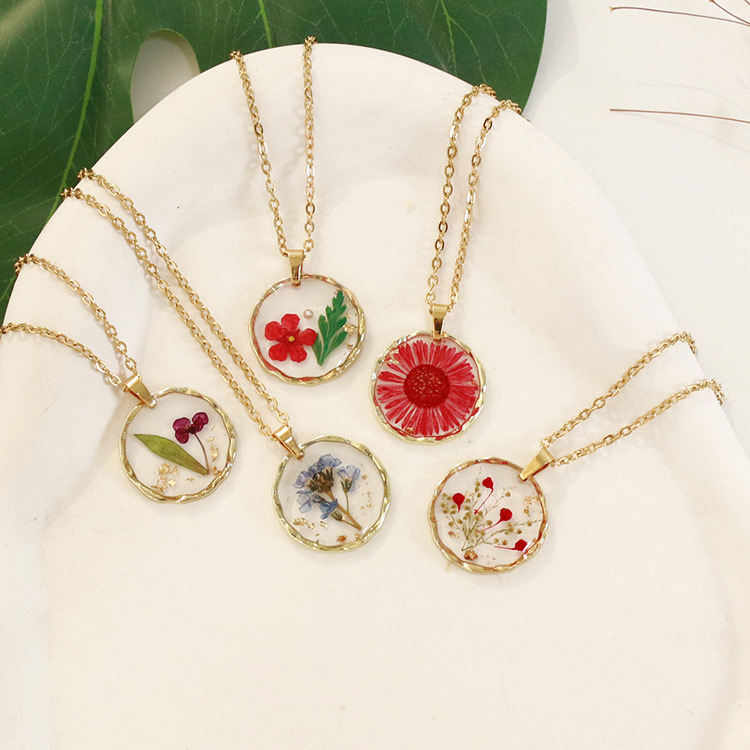 Personalized 18k Gold Plated Necklace Handmade Resin Real Dried Flower Pendant Necklace