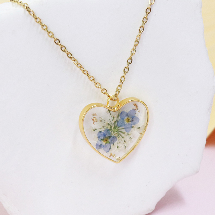 Handmade Heart Shaped Stainless Steel Dropping Gel Necklace Jewelry Forget Me Not Flower Pendant For Necklace