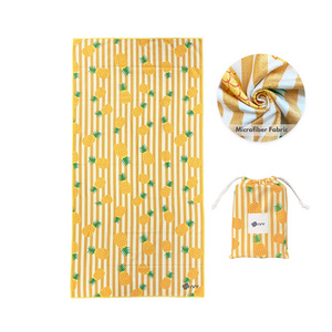 Recycled material microfibre waffle beach towel custom logo sublimation sand free beach towel with travel bag