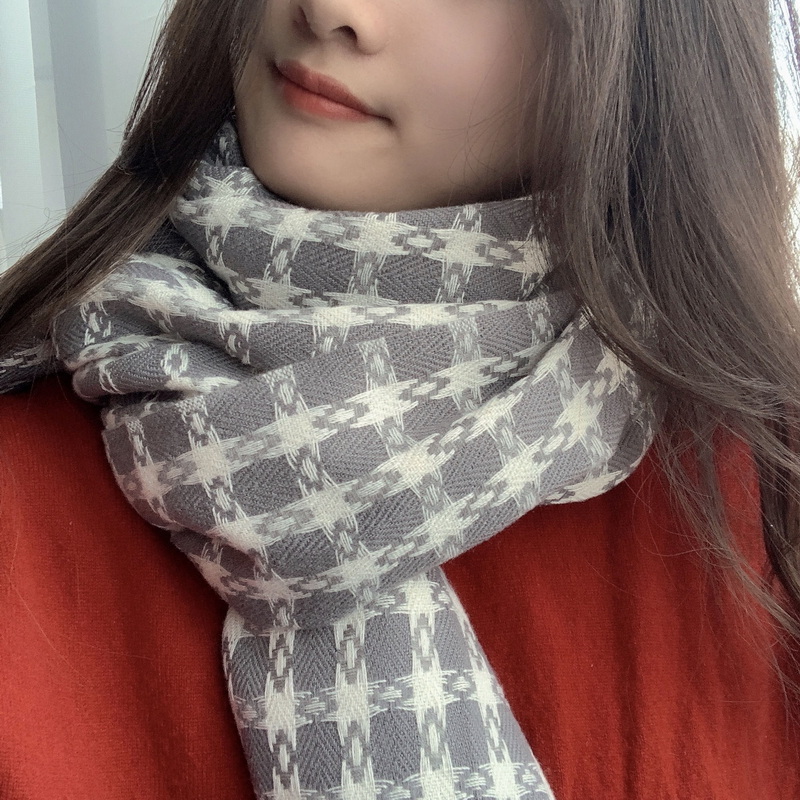 Custom long Polyester Pink white plaid cashmere feel scarf Winter outdoors Warm scarf Stylish and simple scarf for women