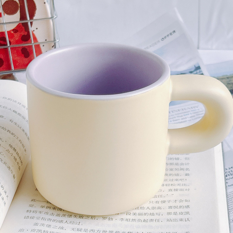 Custom Print Two Tone Color Handle Hot Sale Gift Set Coffee Color Ceramic Mug Cup With Logo