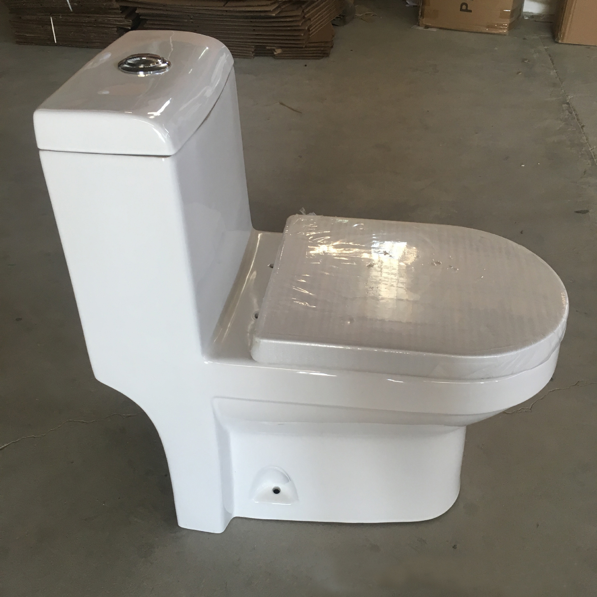 Goode Prices Bathroom One Piece Toilet Wash Down Toilet for Middle East Market