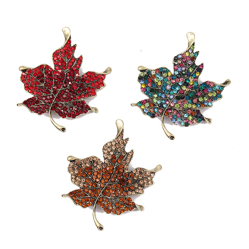 Jacho Newest Crystal Maple Leaf  Brooch custom rhinestone bling pin brooch Pin Rhinestone Safety Brooch Pin for Women