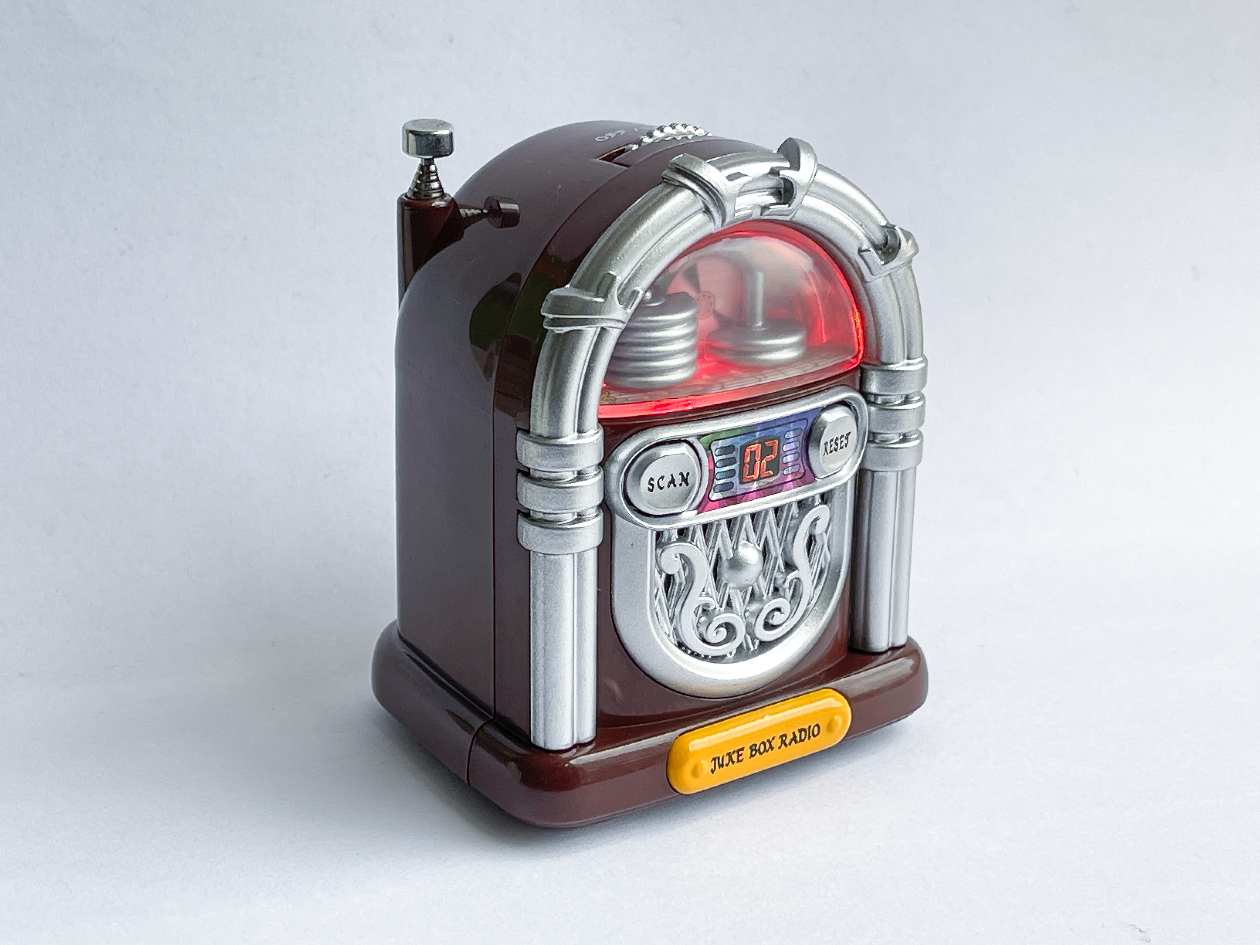 Juke Box FM Radio w/ Lighting