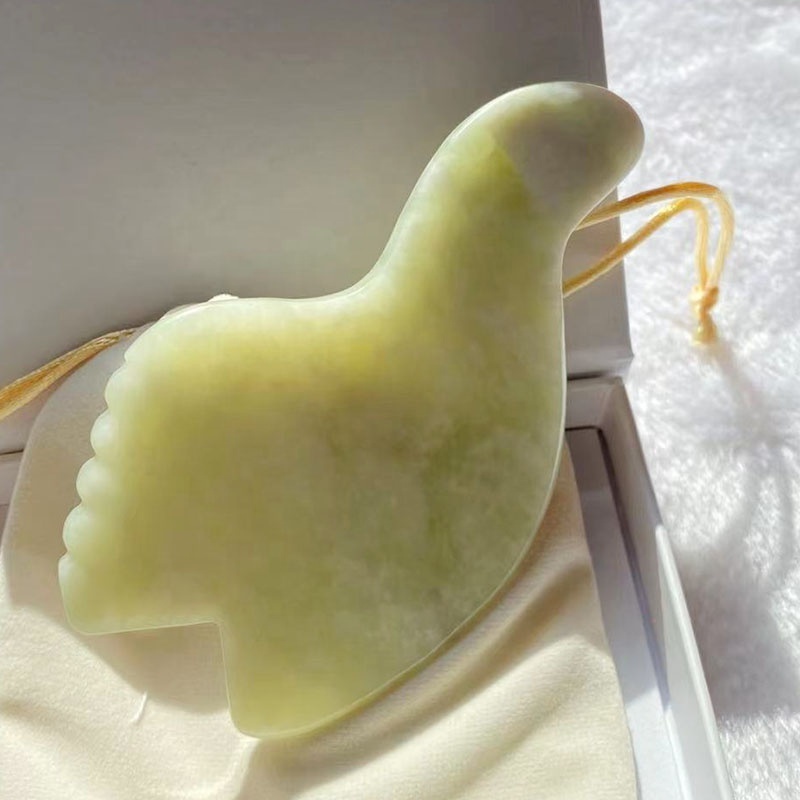 Custom-designed skincare multi-purpose curvaceous gua sha pure xiuyin jade gua sha face lifting tool facial gua sha massage