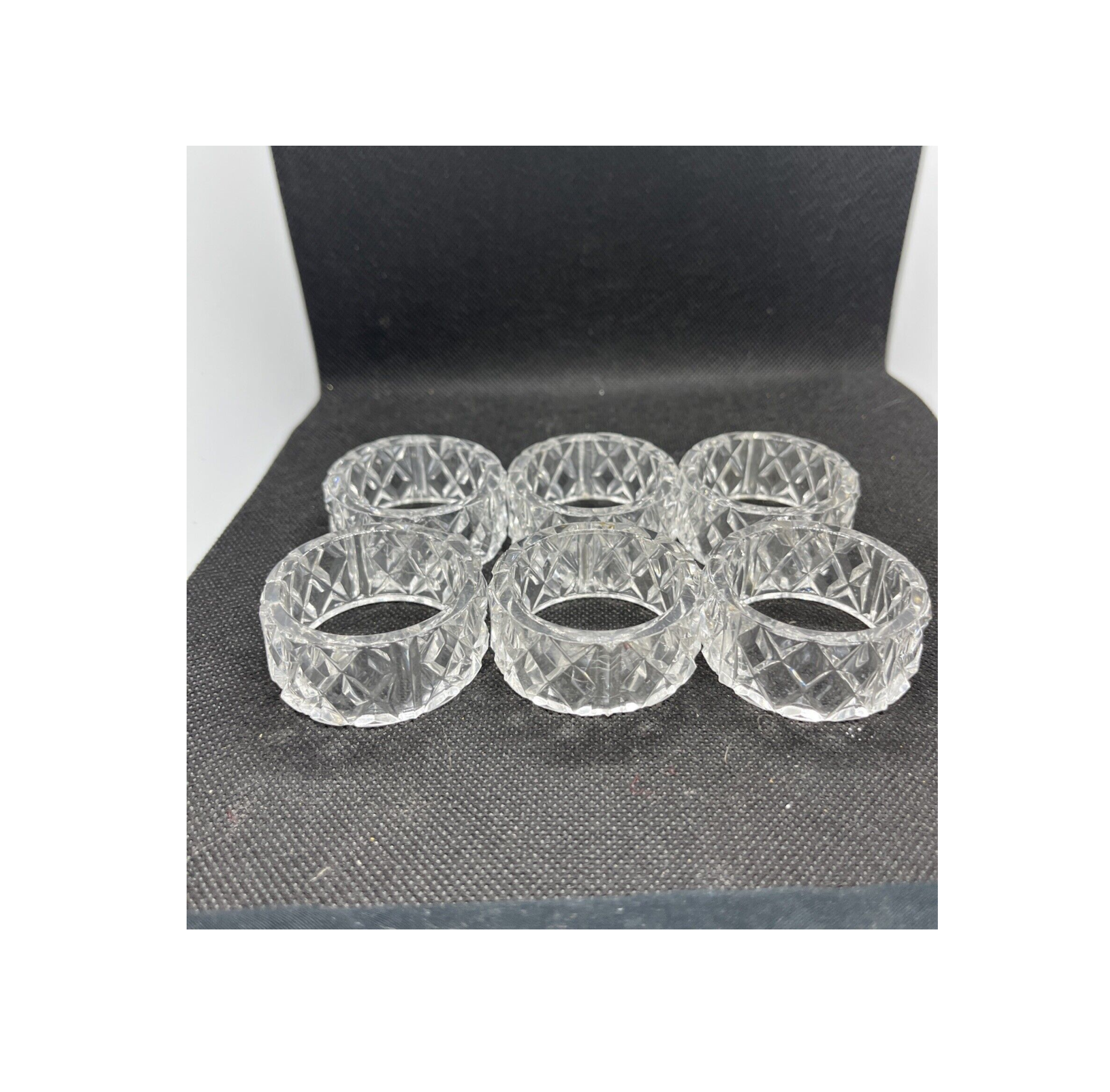 Factory wholesale Acrylic napkin ring diamond cut design butterfly napkin buckle for hotel table decoration items