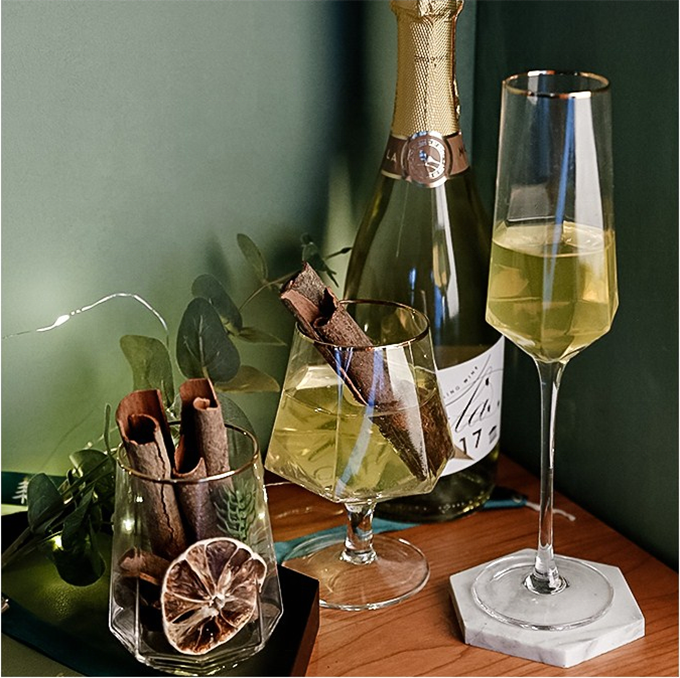 Wholesale Luxury Diamond Shape Gold Rimmed Drinking Wine Glasses