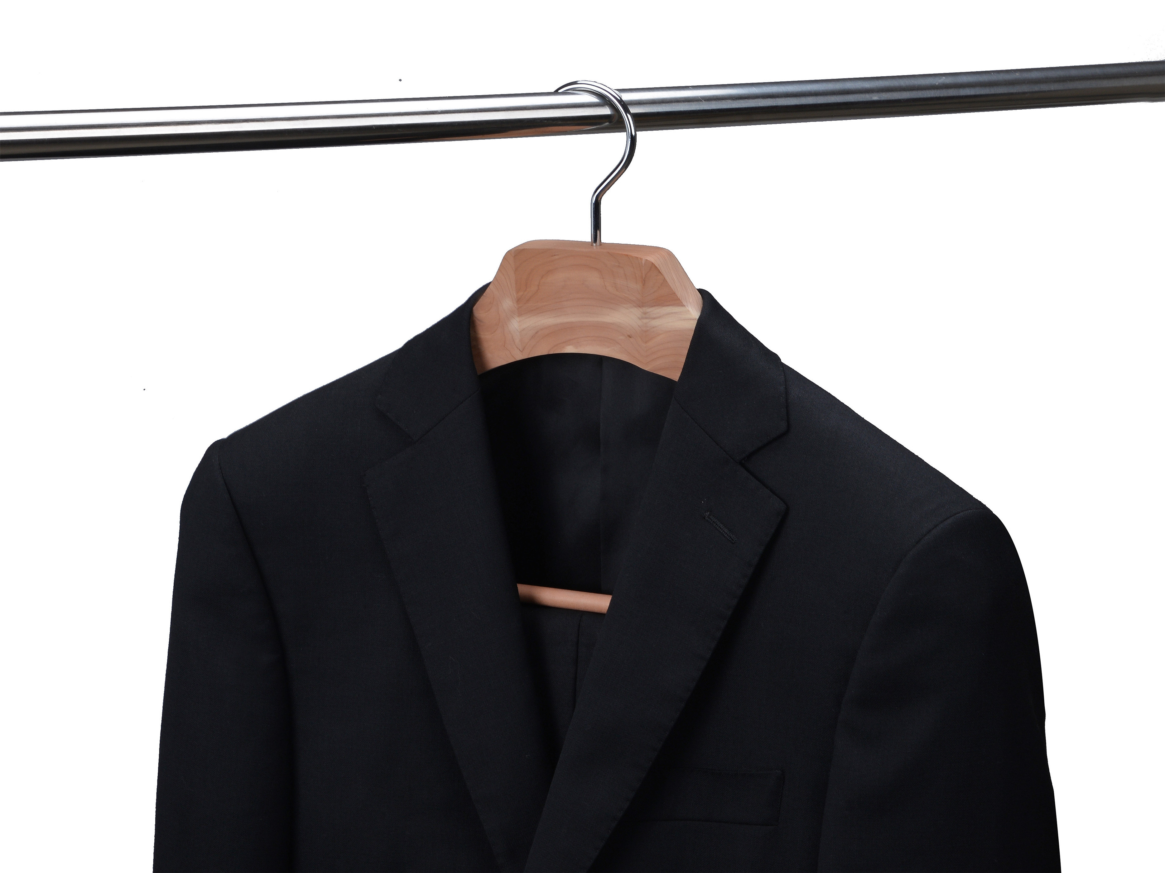 Deluxe American red cedar wooden suits hanger with wide shoulders & bar for garment display