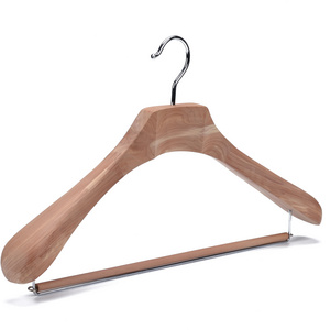 Deluxe American red cedar wooden suits hanger with wide shoulders & bar for garment display