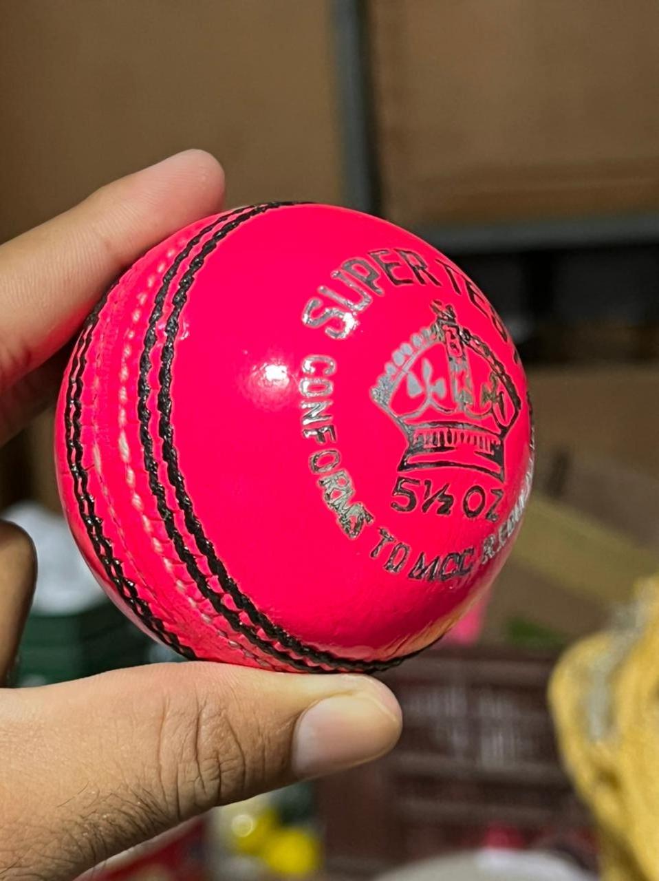 Best Quality Pink Ball Cricket Bats Play English Leather Hard Ball Soft Sports Ball