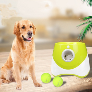 Hot selling outdoor pet electric interactive throwing training dog take toys mini tennis ball automatic dog ball launcher