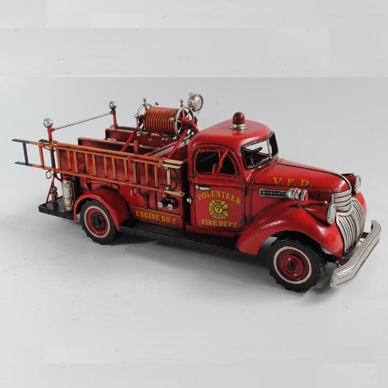 Antique Fire Engine Model 1:24-SCALE for Home Decor