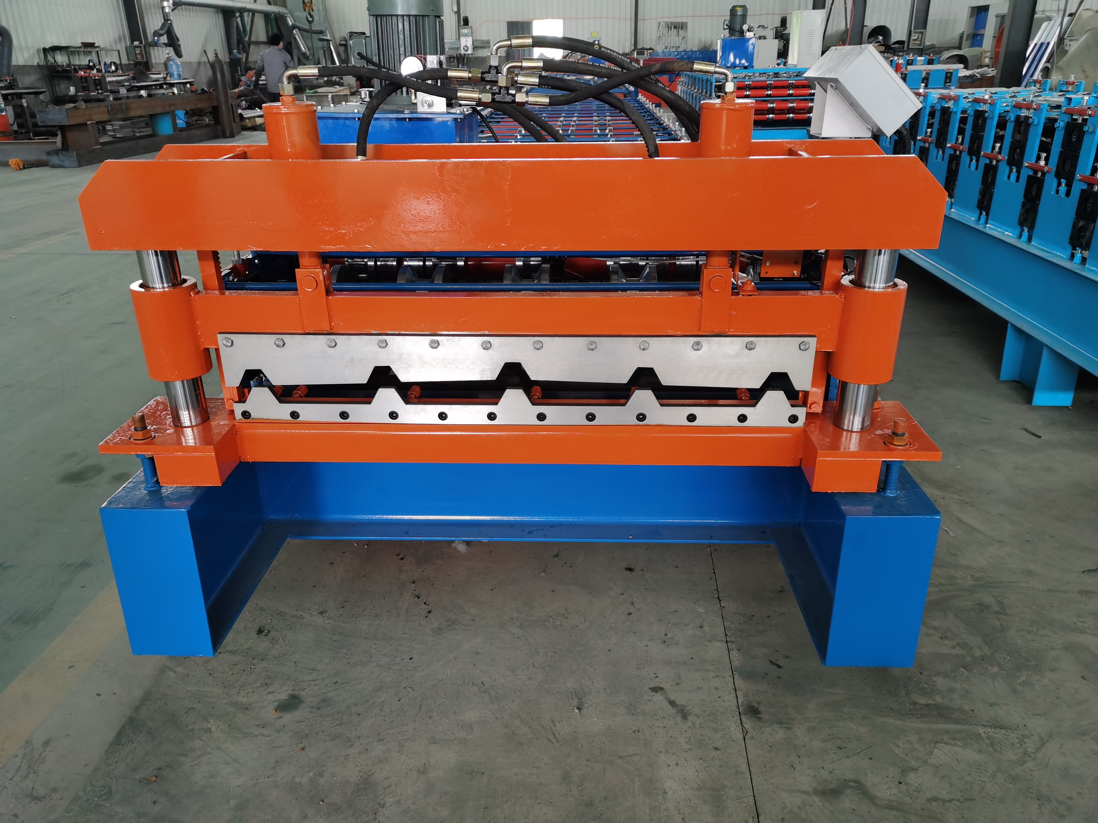 Galvanized steel trapezoidal making machine