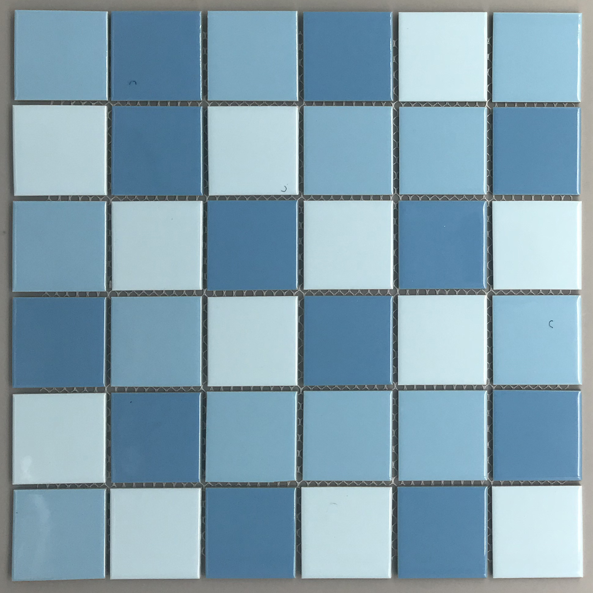 Modern European Style Porcelain Ice Crack Mosaic Tiles Glazed for Bathroom Outdoor Swimming Pool and Background Wall or Floor