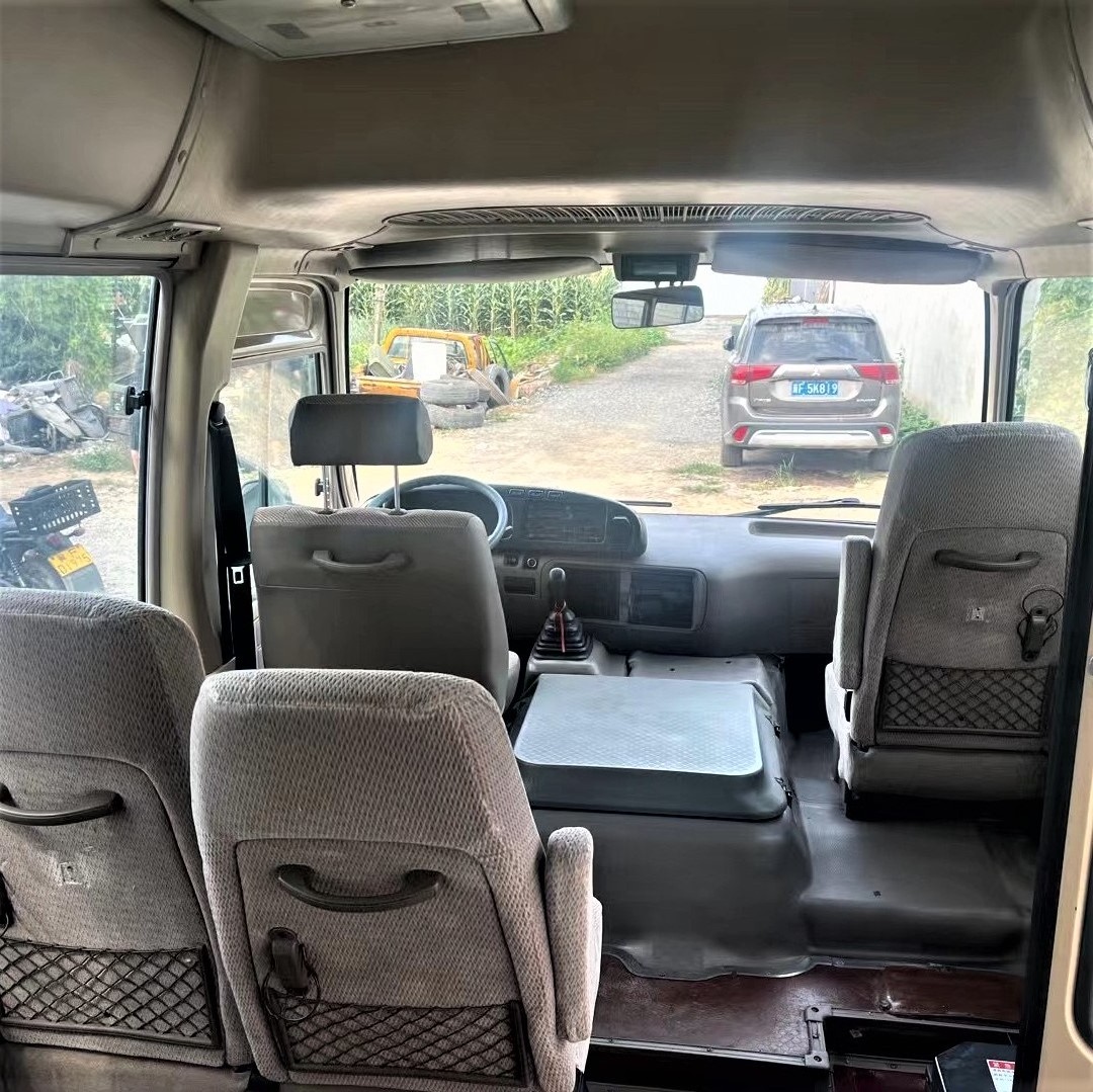 Spots Goods Used Luxury Toyota Coaster Bus Seat 30 Seaters Coaches Toyota Coaster Bus for Sale