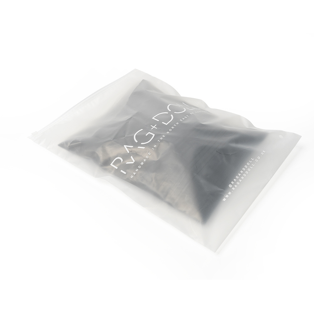 2023 Hot Custom Cloth Clear Zip Lock Bags Matte PVC Plastic Shipping Frosted Zipper Bags