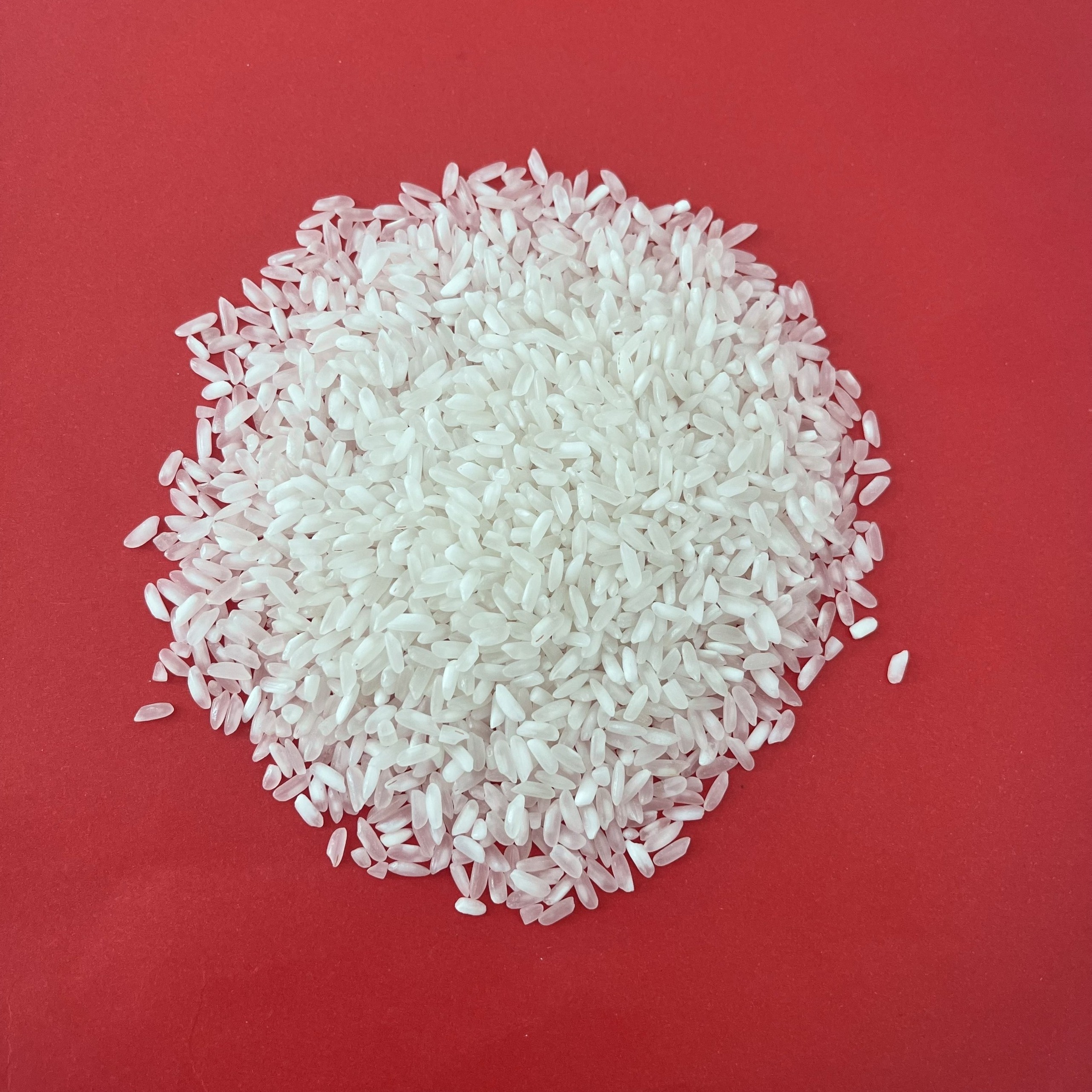 BULK SALES VIETNAMESE MEDIUM GRAIN WHITE RICE 5% BROKEN PACKING 50KG OR CUSTOMIZED PACKAGING EXPORTED BY JCC RICE FACTORY