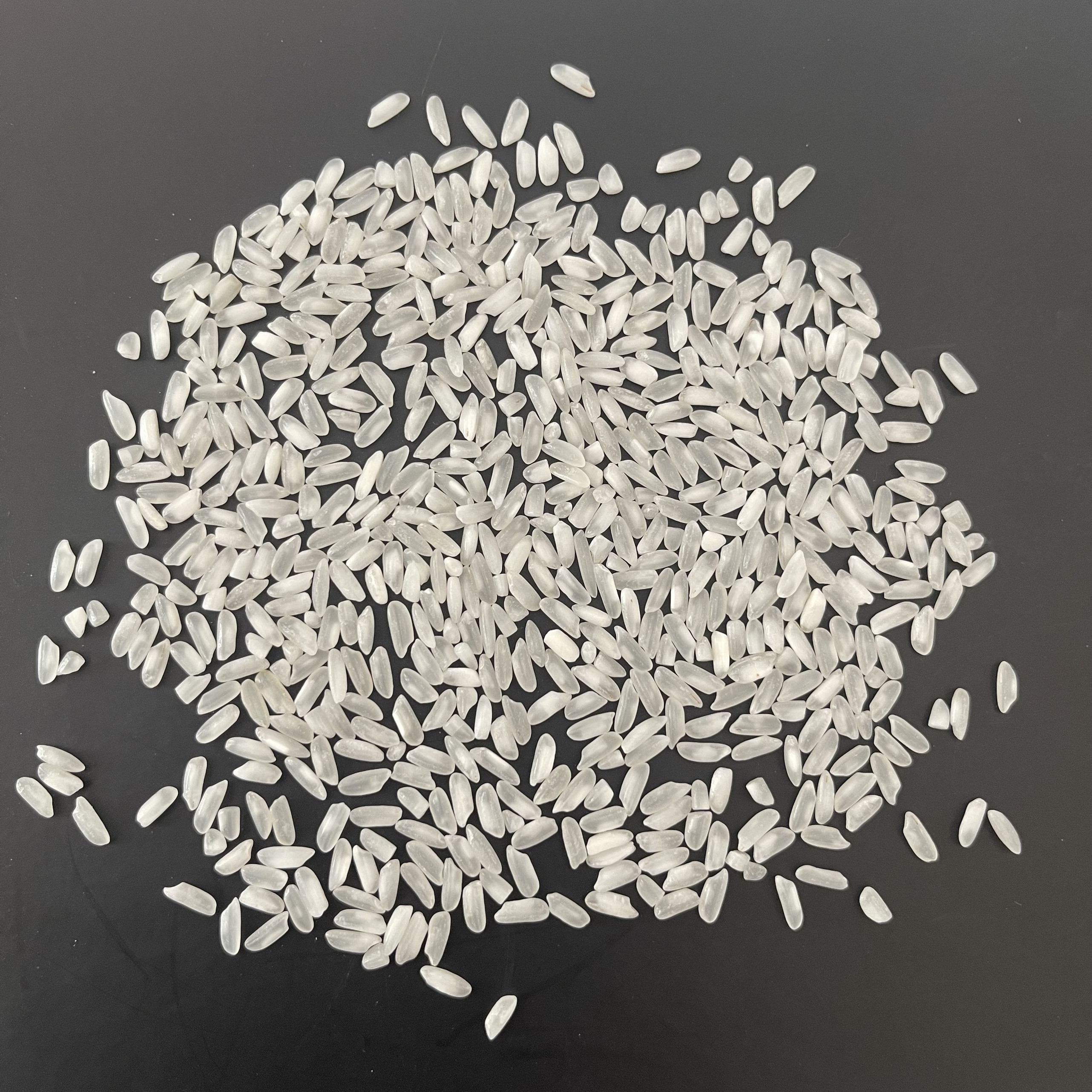 BULK SALES VIETNAMESE MEDIUM GRAIN WHITE RICE 5% BROKEN PACKING 50KG OR CUSTOMIZED PACKAGING EXPORTED BY JCC RICE FACTORY