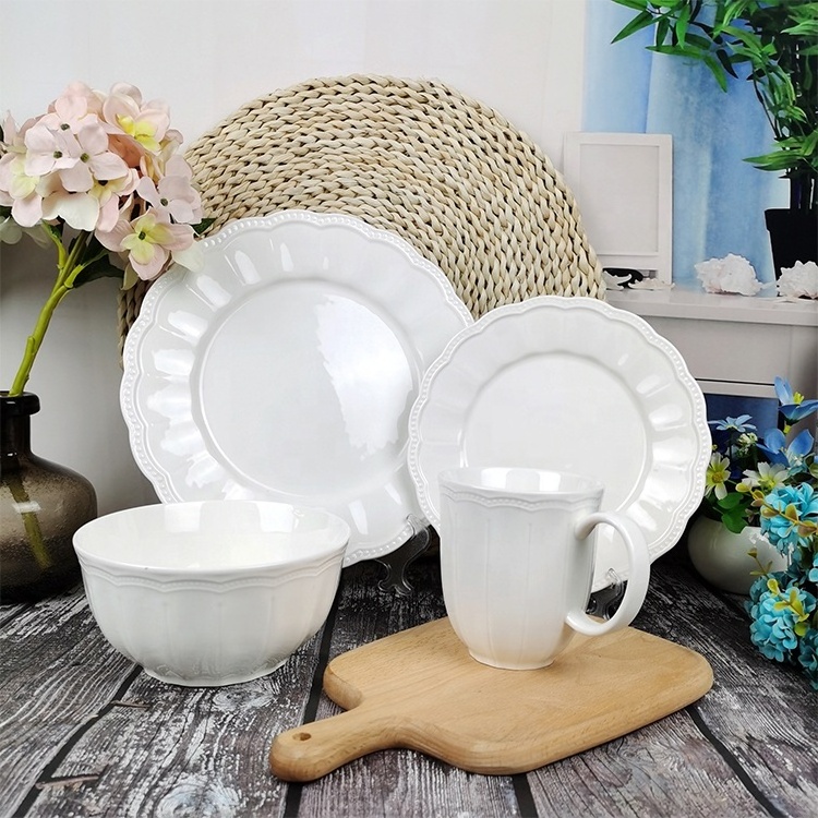 Wholesale 16pcs Engraving Fine Porcelain Dinner Set Cheap Bulk Dubai Embossed Ceramic Dinnerware