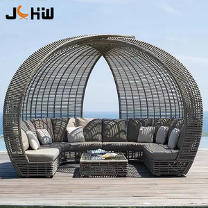 Villa Hotel Patio Luxury Sunbed Pool Rattan Outdoor Furniture Aluminum Frame Round Shape Sofa Outdoor Daybed With Canopy