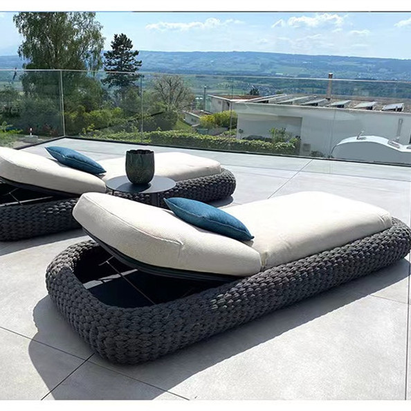 High Quality All Weather Outdoor Furniture Hotel Villa Swimming Pool Rope Wicker Sunbed Beach Chair Sun Lounger