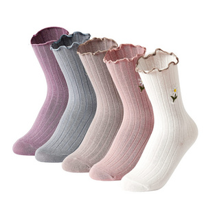 low moq hot selling women cute cotton casual Sock flower lace crew custom sock fashion socks