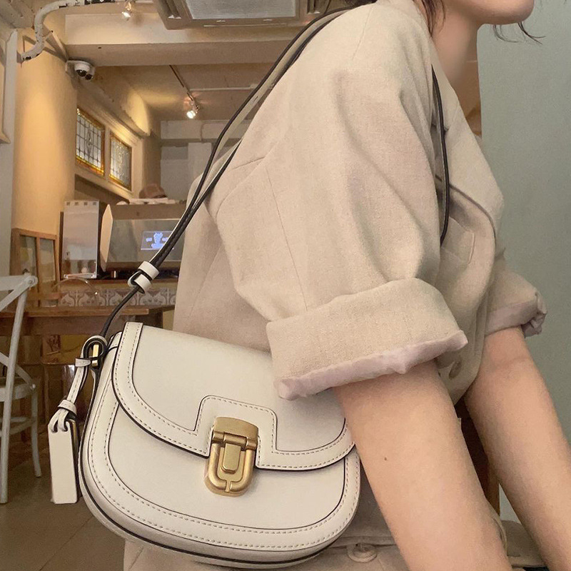 Korean Fashion Ladies Bags Genuine Leather Crossbody Bags for Women Leather Canvas Messenger Saddle Bag Lock Vintage Luggage