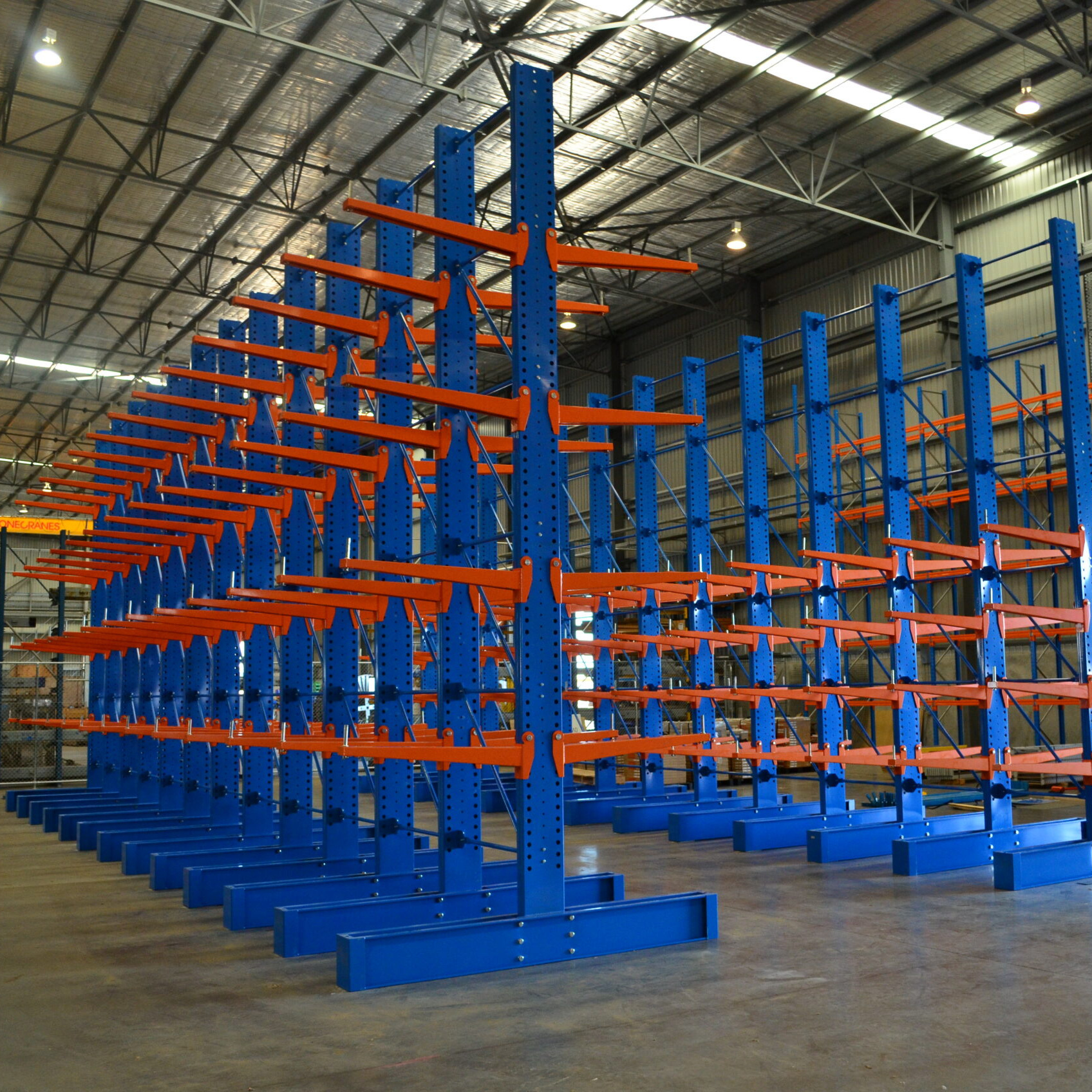 Adjustable Heavy Duty Cantilever Rack Corrosion Protection Steel Warehouse Storage Lumber Hanging Racks