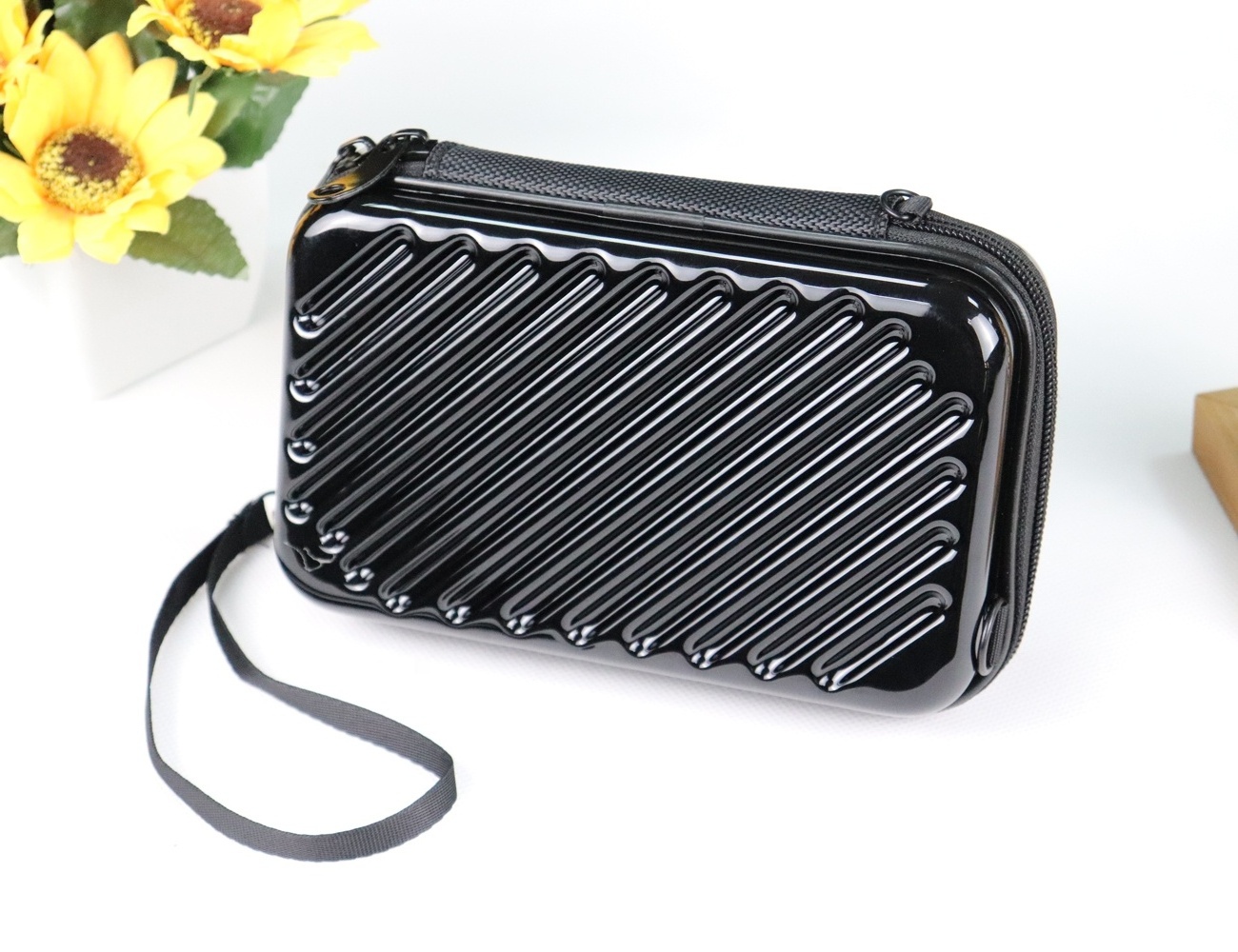 Custom Logo Luxury company gift  Commercial gift Makeup Bag Mini Cosmetic Case