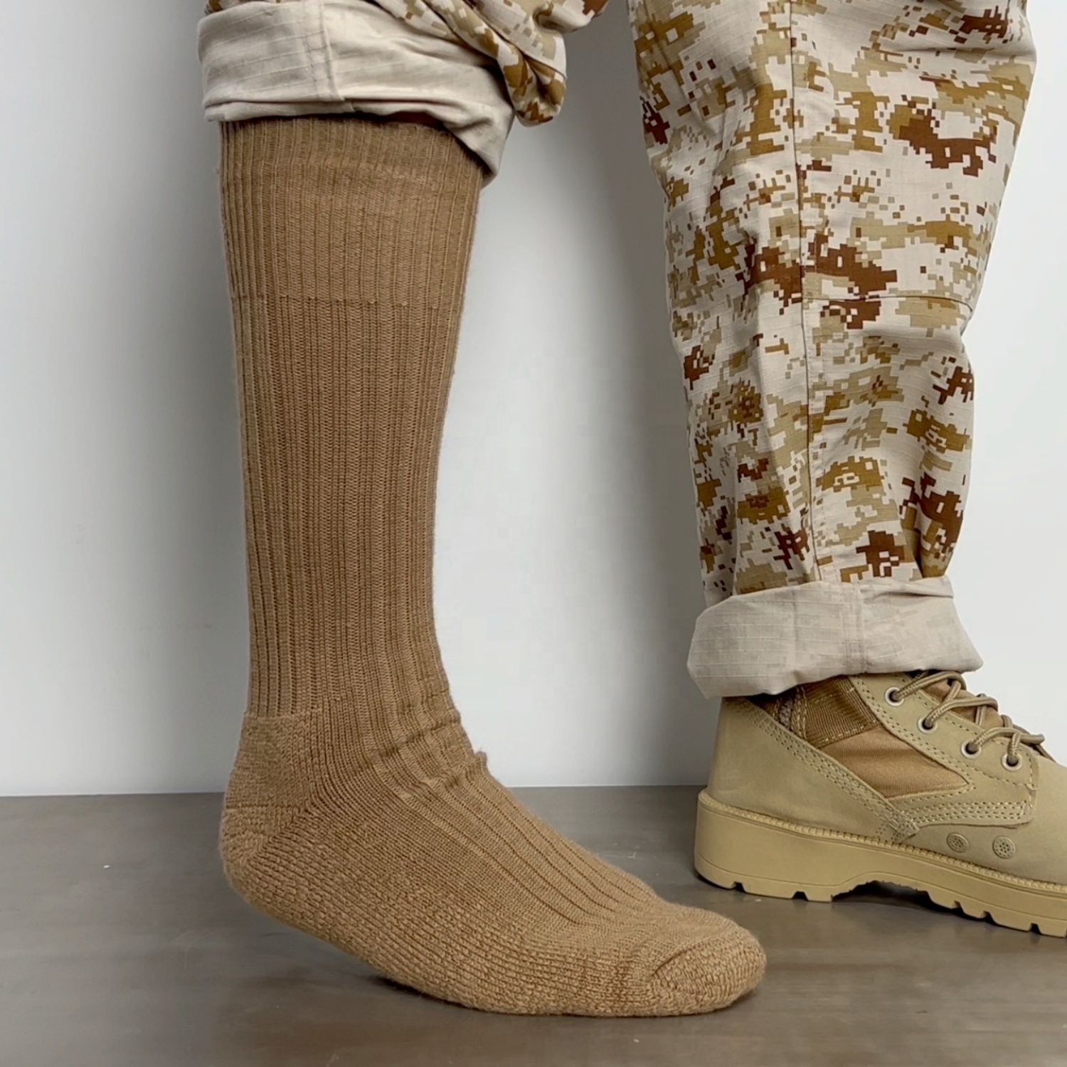 OEM Warm Heavy Duty Patrol Woolen Blending Boots Sock Mil Grade Desert Khaki Calf Tactical Wool Boot Socks