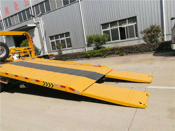 truck tow wrecker and tow truck bed for sale