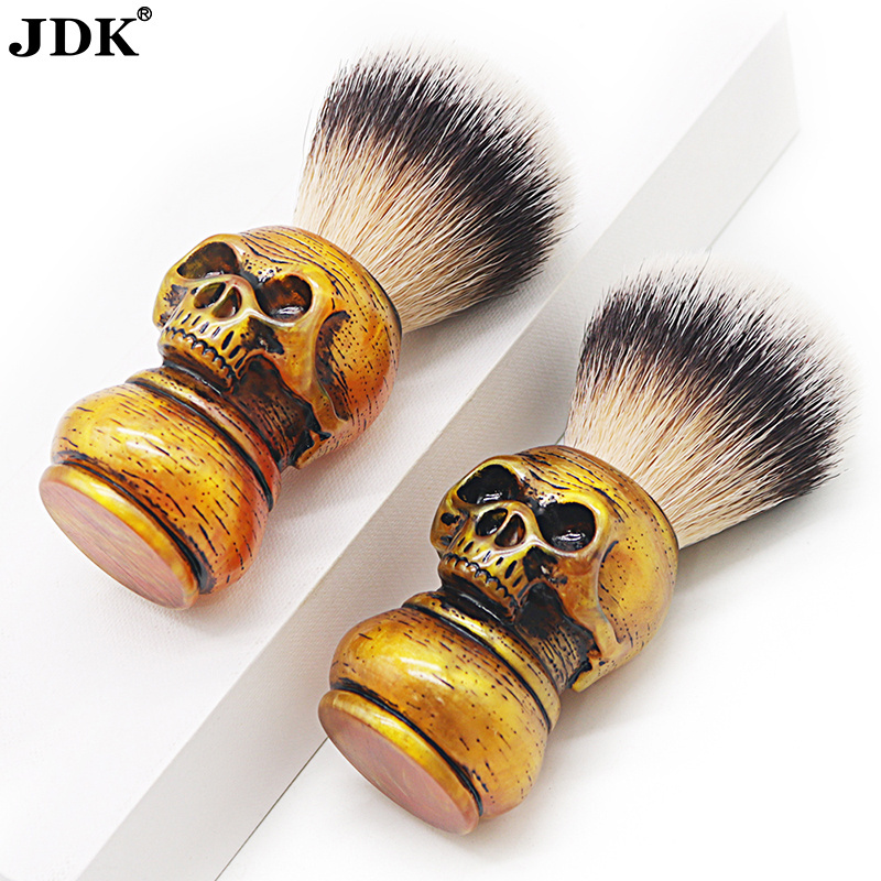 Wholesale Cool Skull Head Resin Handle Shaving Brushes Barber Salon Beard Shaving Brushes Men's Grooming Tools for Men