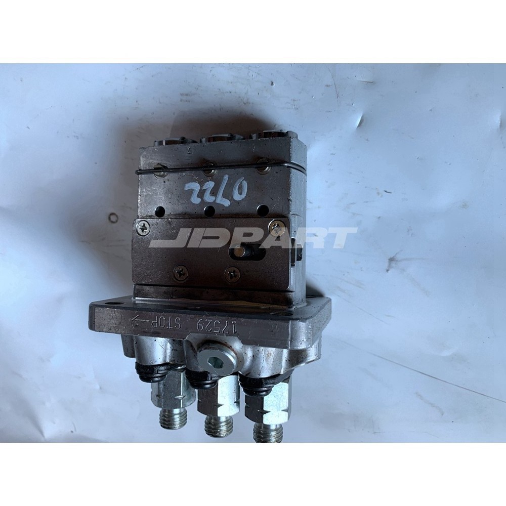 D722 Fuel Injection Pump 17529-51014 For Kubota Engine